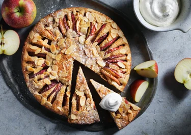 Saftig äppelkaka med kanel