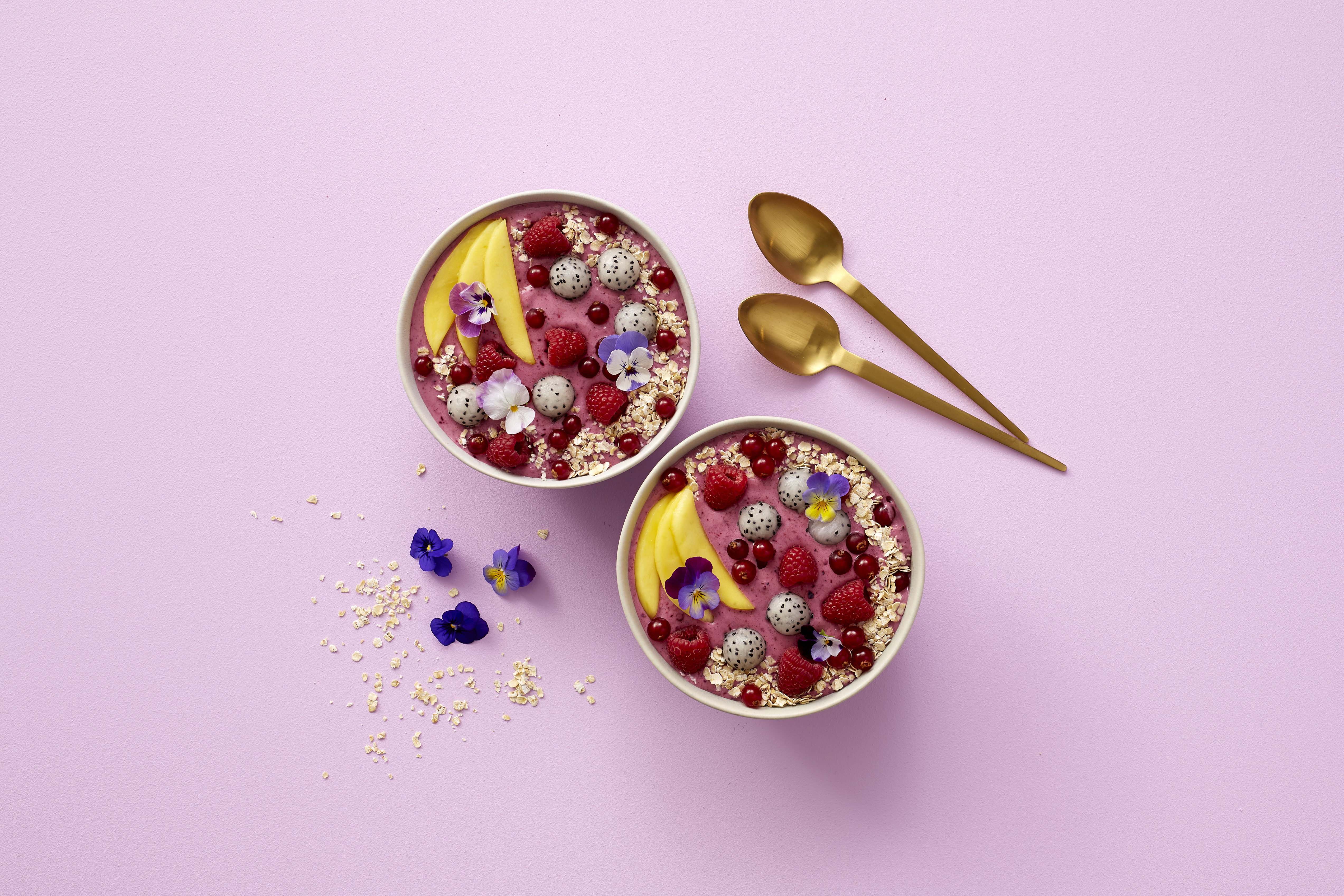 Smoothie Bowl With Fruit And Berries ( Recipe ) | Arlafoods.co.uk ...