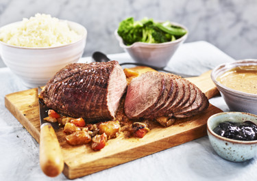 Fransyska i ugn med pressad potatis och gräddsås