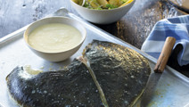 Pighvar med hollandaisesauce