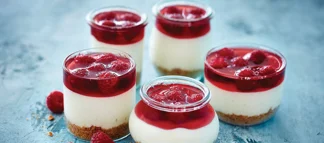 Cheesecake με ζελέ βατόμουρο