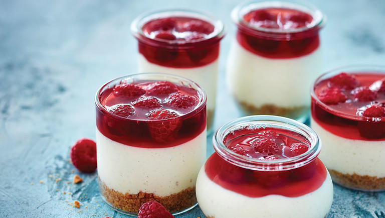Cheesecake με ζελέ βατόμουρο