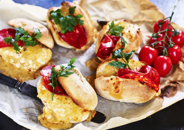 Varm macka med cottage cheese