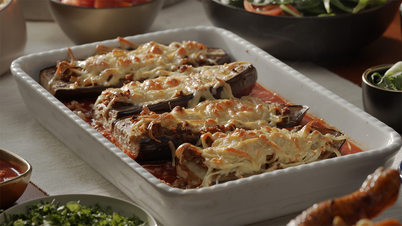 Stuffed Eggplant Boats with Meat and Cheese