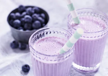 Blauwe bessen proteïneshake met gember