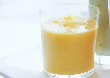 Mango och yoghurtsoppa