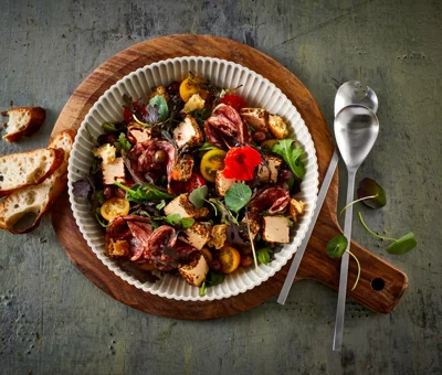 Fresh Salad with Cream Cheese Cubes