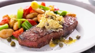 Biff med ansjovissmör och bönor