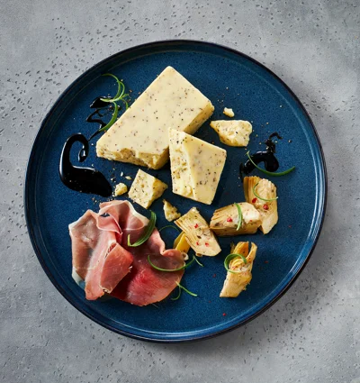 Castello® BLACK PEPPER CHEDDAR CHEESE