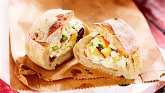 Pan bagnat med nektarin