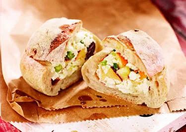 Pan bagnat med nektarin