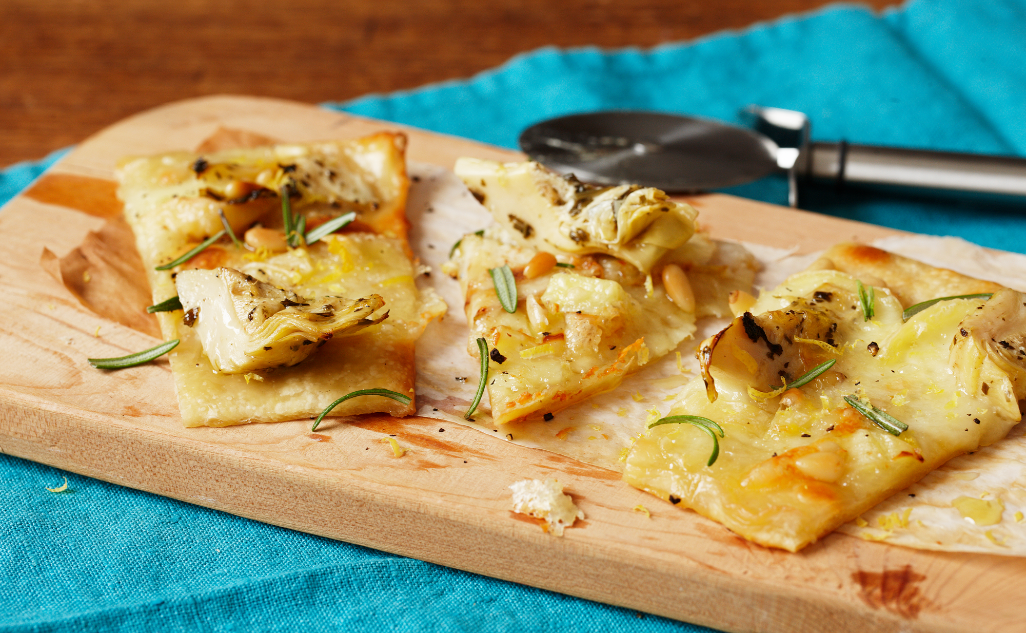 Pizza mit Artischocken – Schnell &amp; Würzig | Arla - Rezept