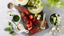 Sallad med fetaostkräm och örtolja