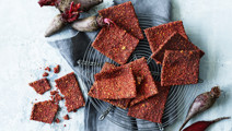 Rødbedeknækbrød