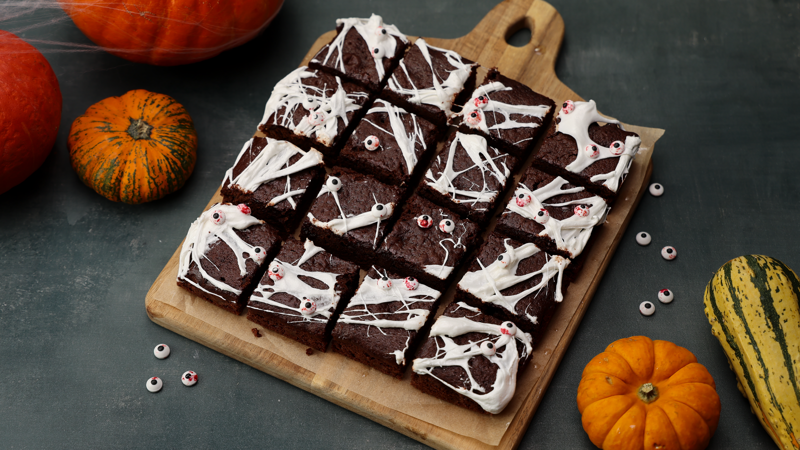 Spinnennetz-Brownies