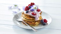 Banana Pancakes With Skyr and Berries