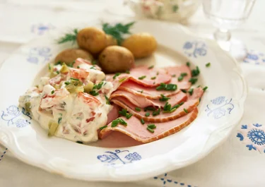 Kassler med grönsaksremoulad