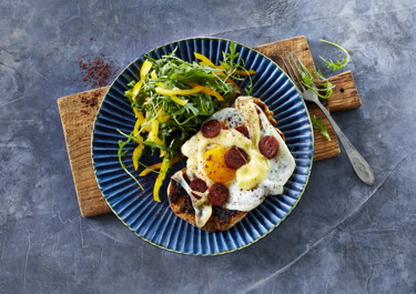 Chorizo og æg på toast