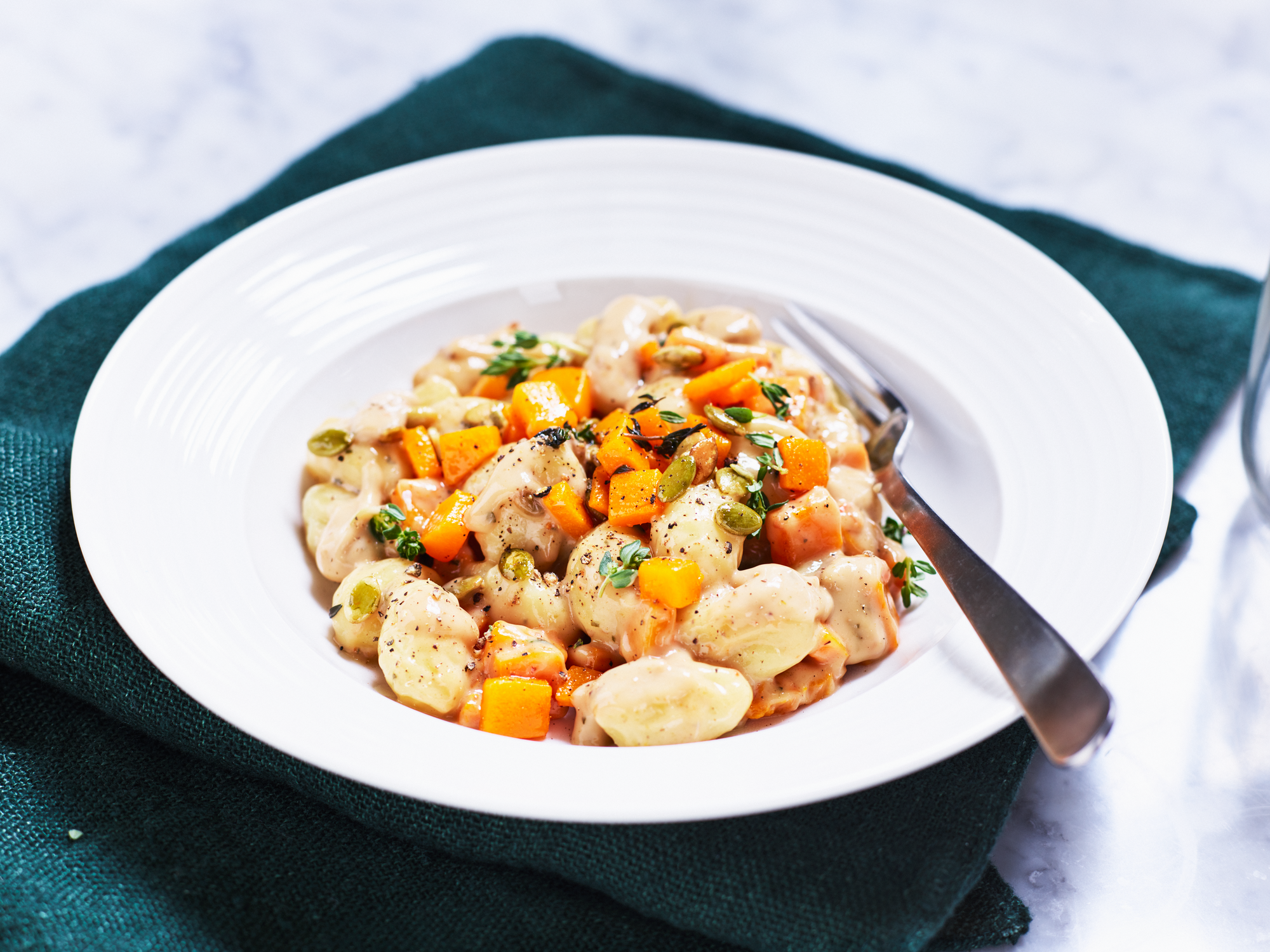 نيوكي القرع والجوز 