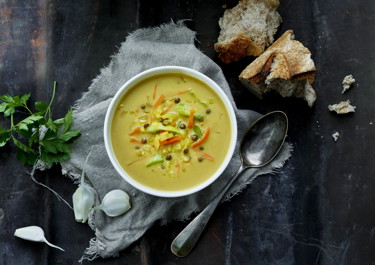 Mild karrysuppe med linser