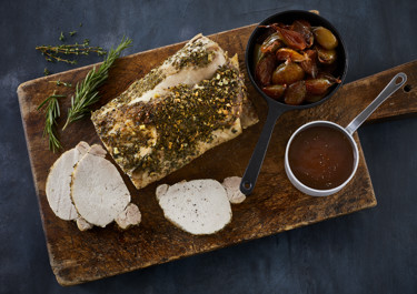 Krydret svinekam med glaserede løg