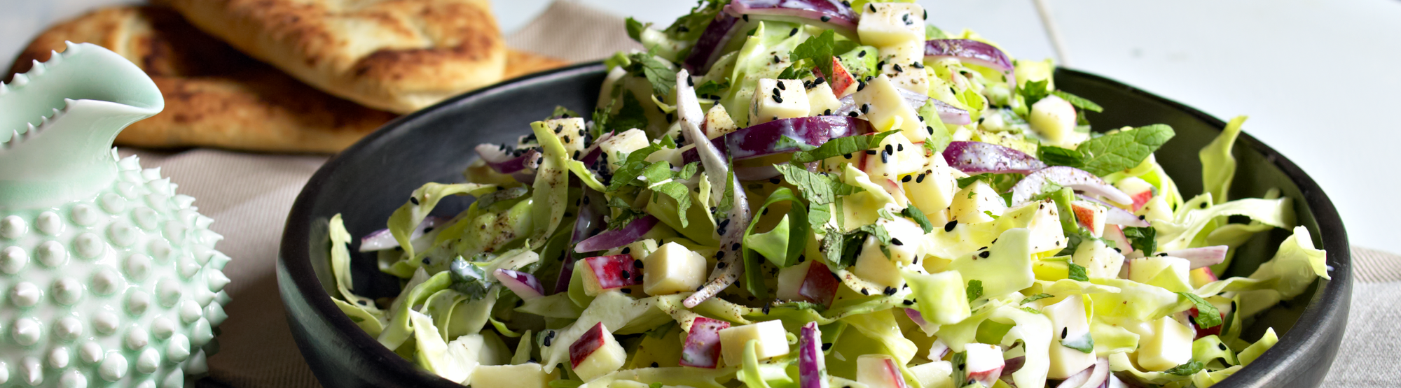 Naanbrød med kålsalat