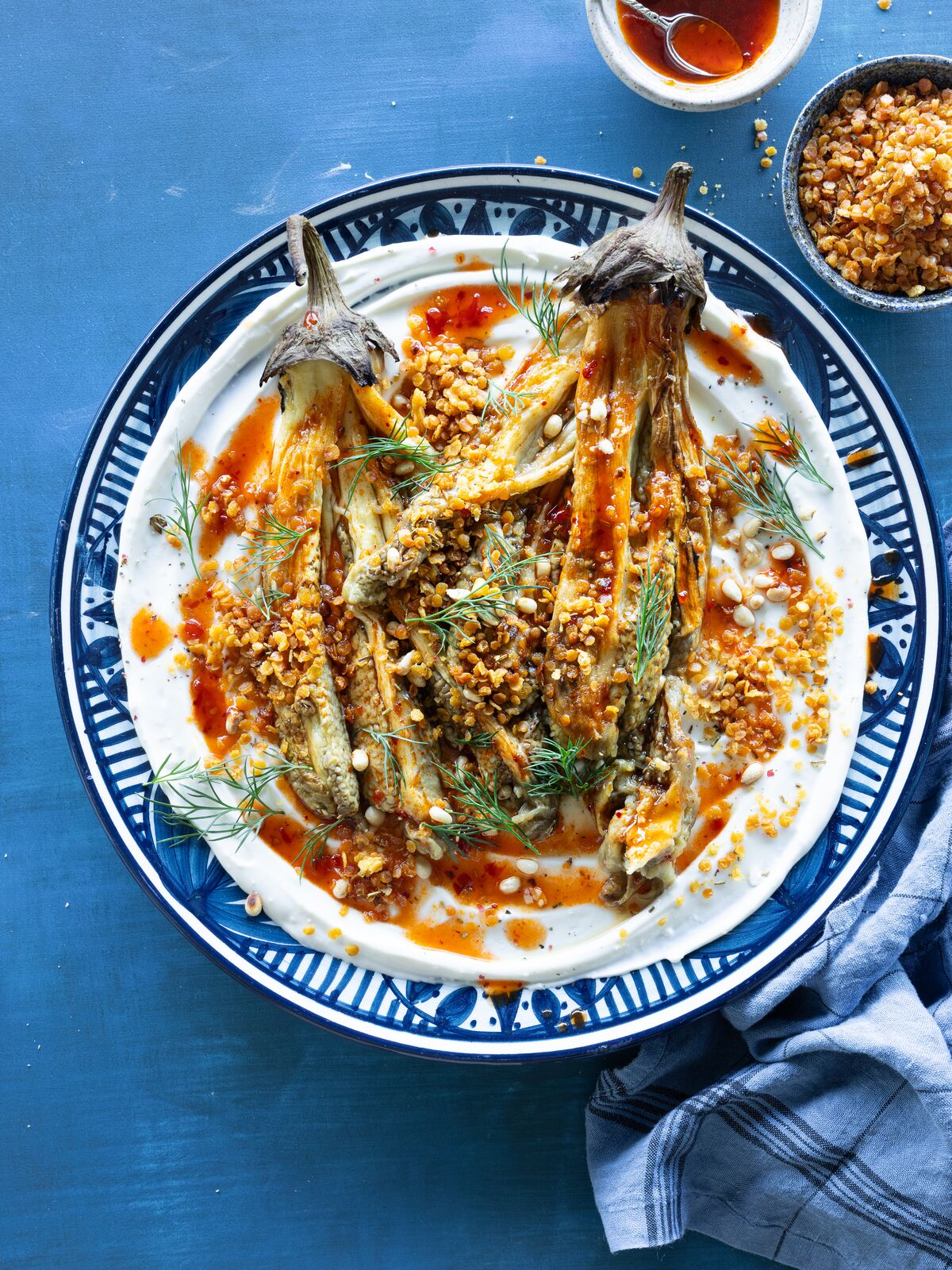 Bagt aubergine med sprøde linser