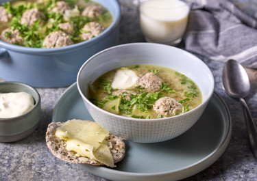 Kålsoppa med frikadeller