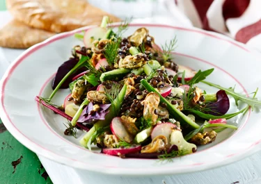 Muslingesalat med knasende grønt og belugalinser