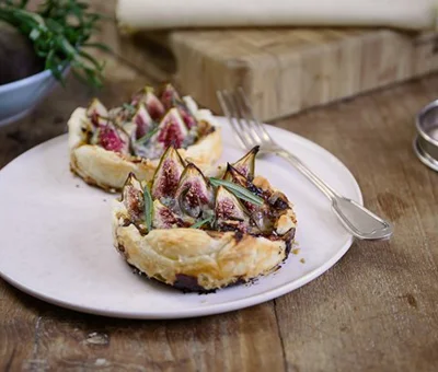 Fig Tart with Blue Cheese & Honey