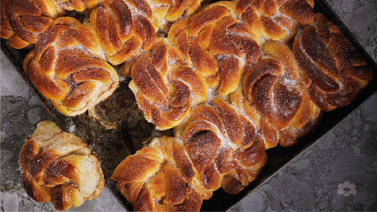 سينامون رولز كلاسيكية (رولات القرفة)