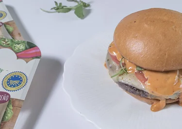 Hamburguesa de toro con Arla Havarti Jalapeño