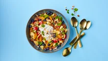 Frugtsalat med ingefær og skyr