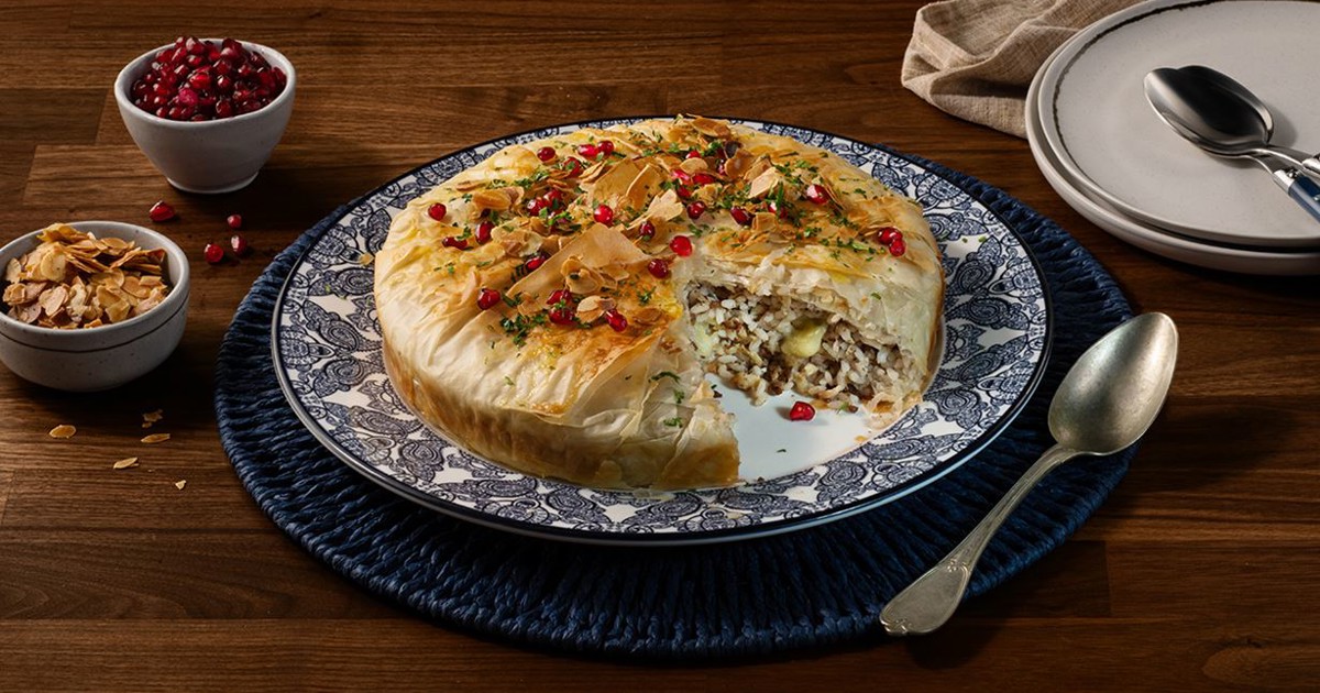 Chicken ouzi with rice and filo pastry (Recipe) Arla Recipe Arla UK