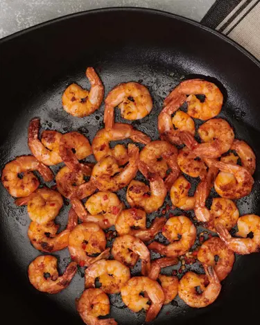 GARLIC & CHILLI PRAWNS