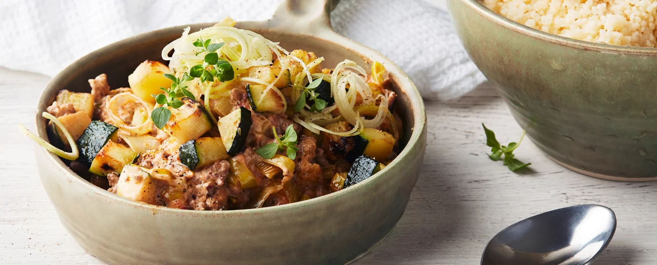 Köttfärssås med grillade grönsaker