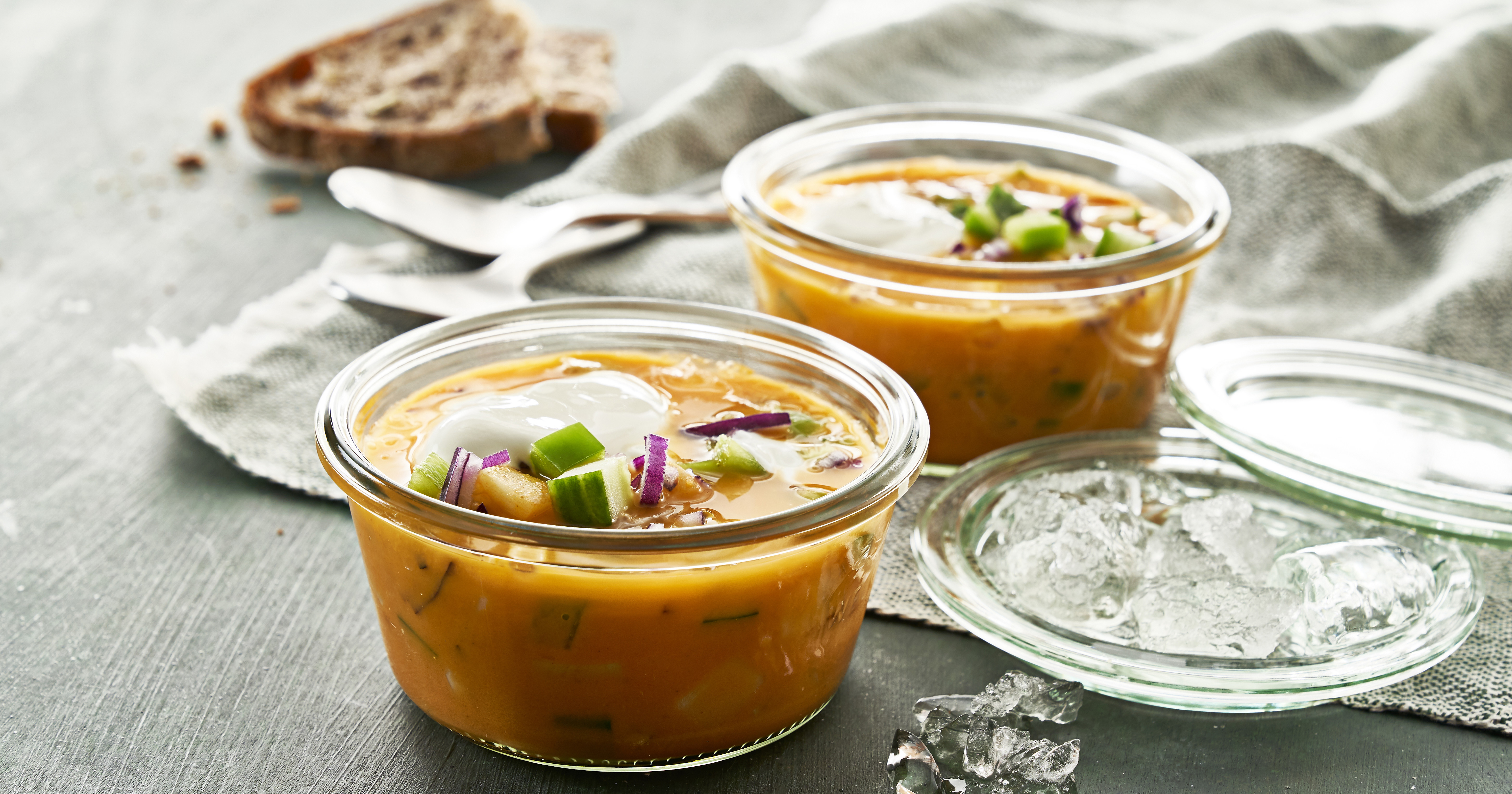 Nem gazpacho med kartoffeltern