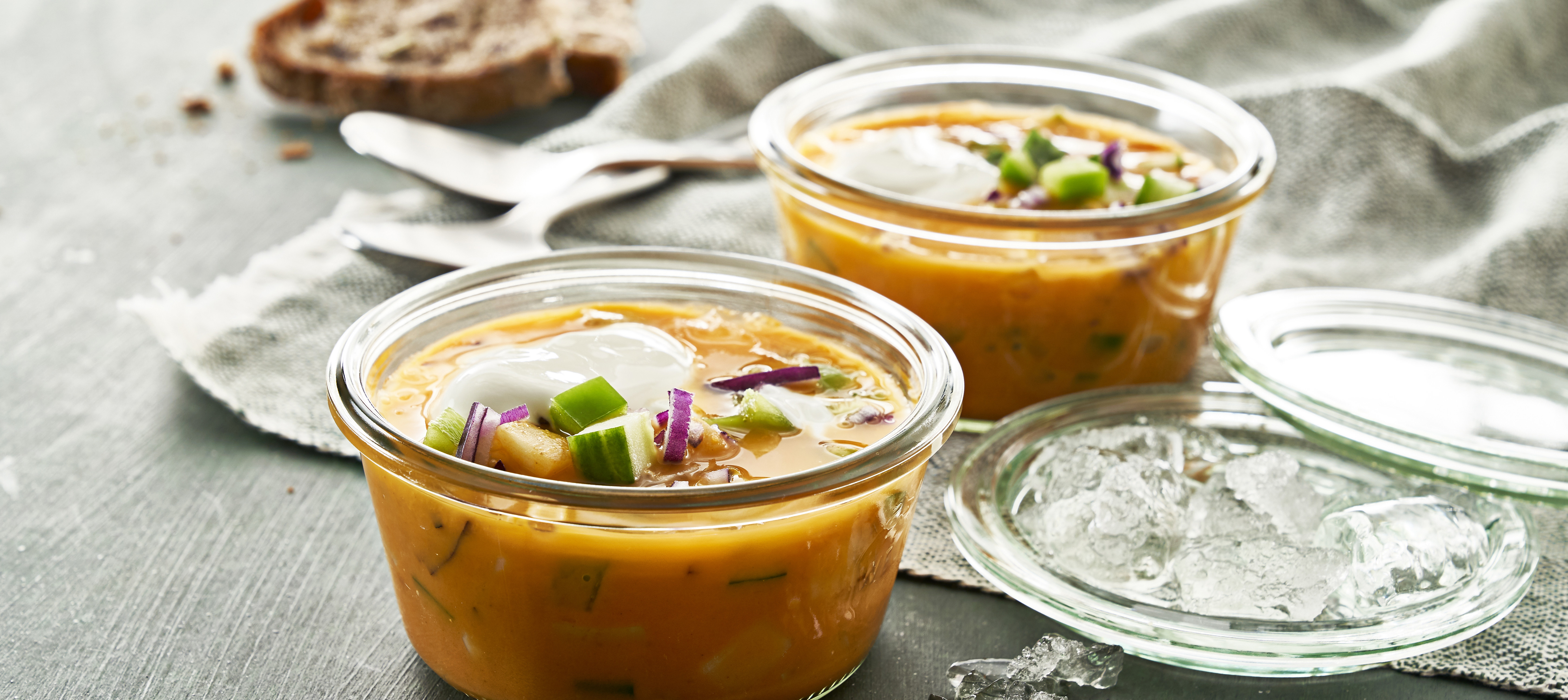Nem gazpacho med kartoffeltern