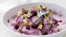 Rödbetssill med äpple