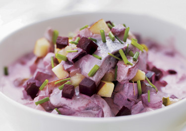 Rödbetssill med äpple