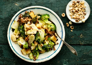 Gnudi med kantareller och broccoli