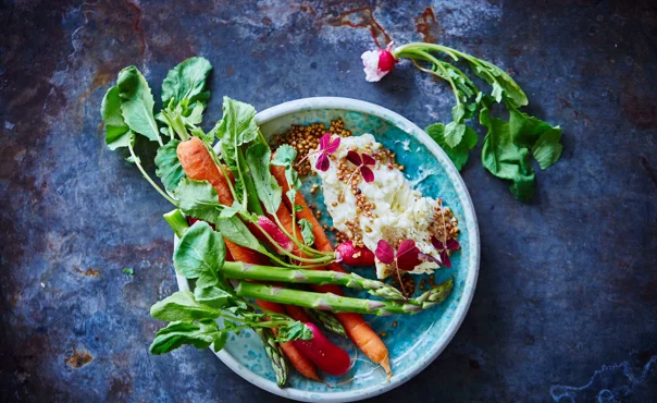 Pisket hvitmuggost med bokhvete og grønnsaker