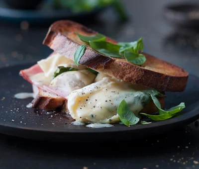 Artisjokk-toast med Castello Hvit