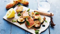 Zucchiniplock med halloumi och mynta