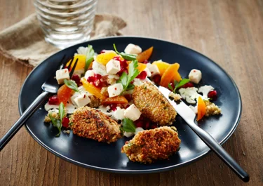 Vegetarfrikadeller med blomkålssalat