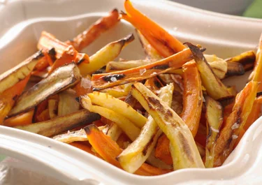 Rotfrukter med krämig ostdipp