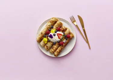 Oatmeal pancakes with skyr