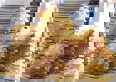 Ρολά μπουγάτσας με κρέμα τυριών