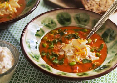 Tomatsoppa med apelsin och kokos