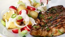 Grillad karré med färskpotatissallad